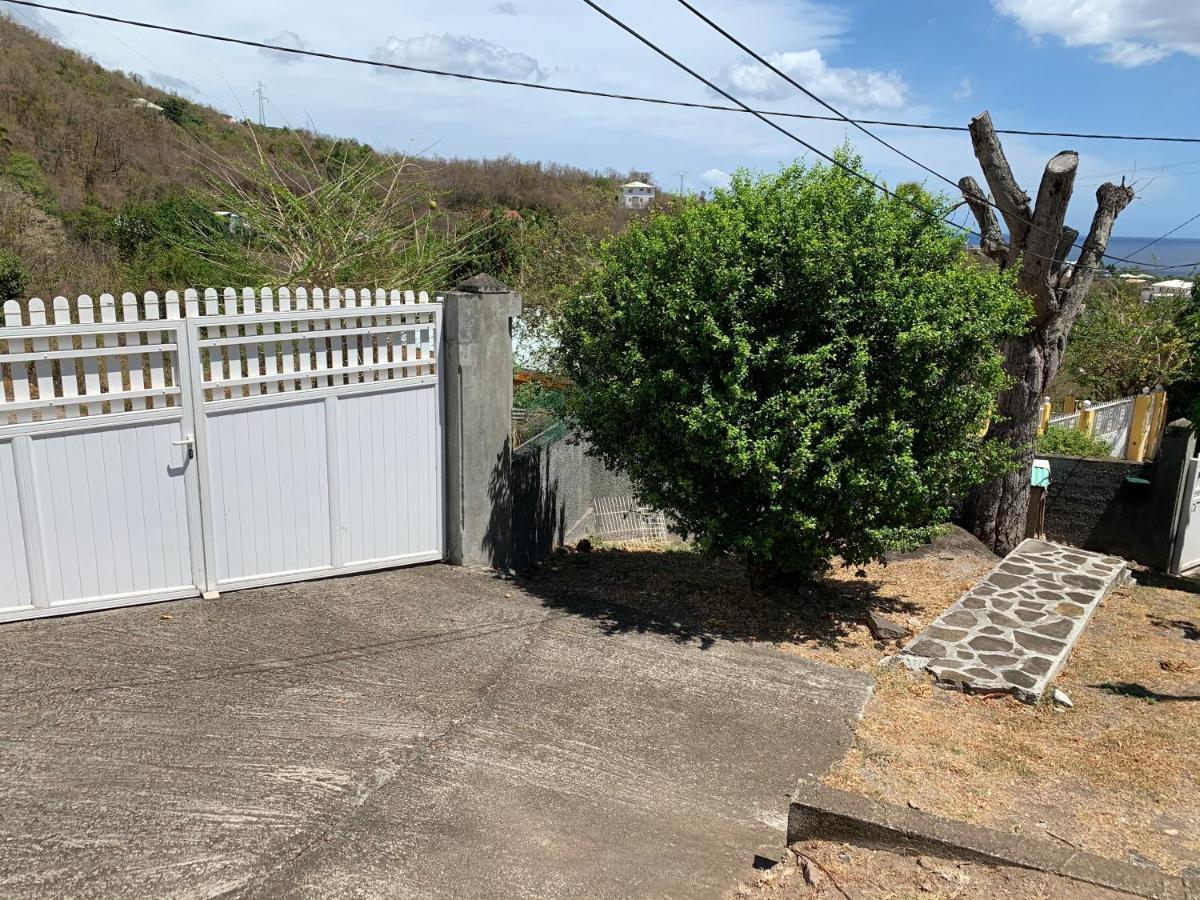 Bungalow Les Cerisiers Bouillante Exterior photo